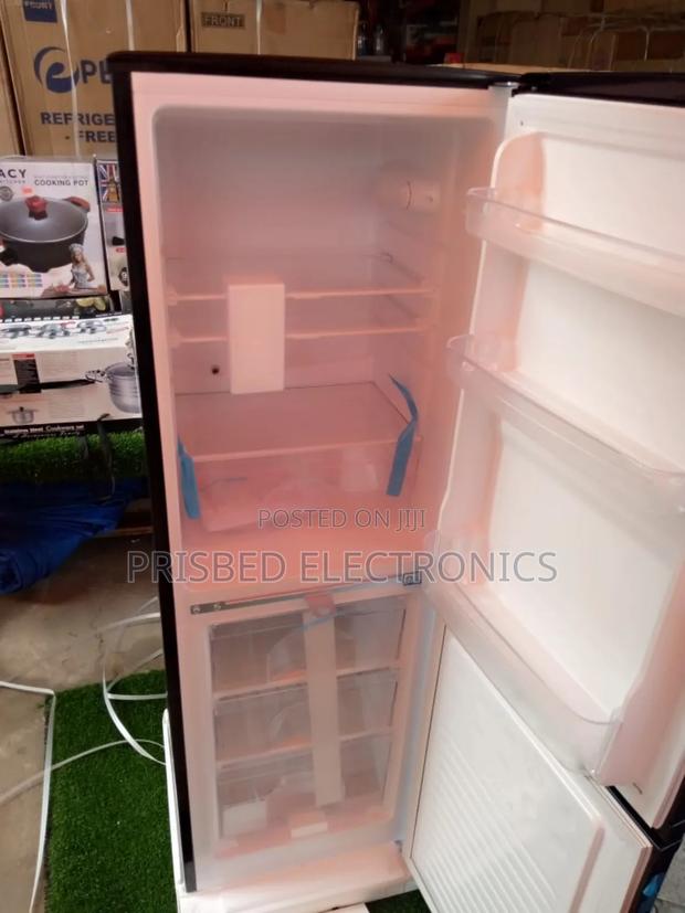 Rainbow Double Door Fridge 141 Litres Bottom Freezer photo 4