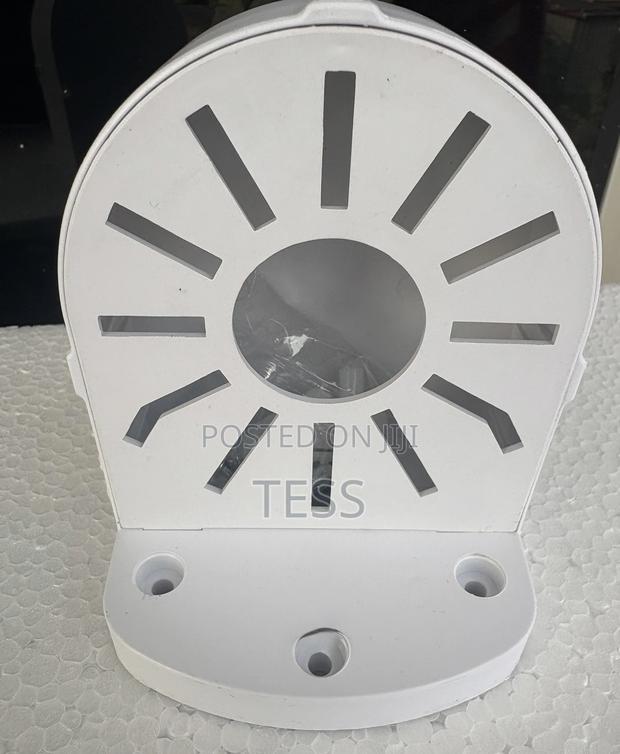 Camera Mount Mini for CCTV Camera Plastic · Photo 4