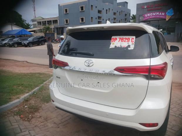 Toyota Fortuner 2.7 AWD 2018 White