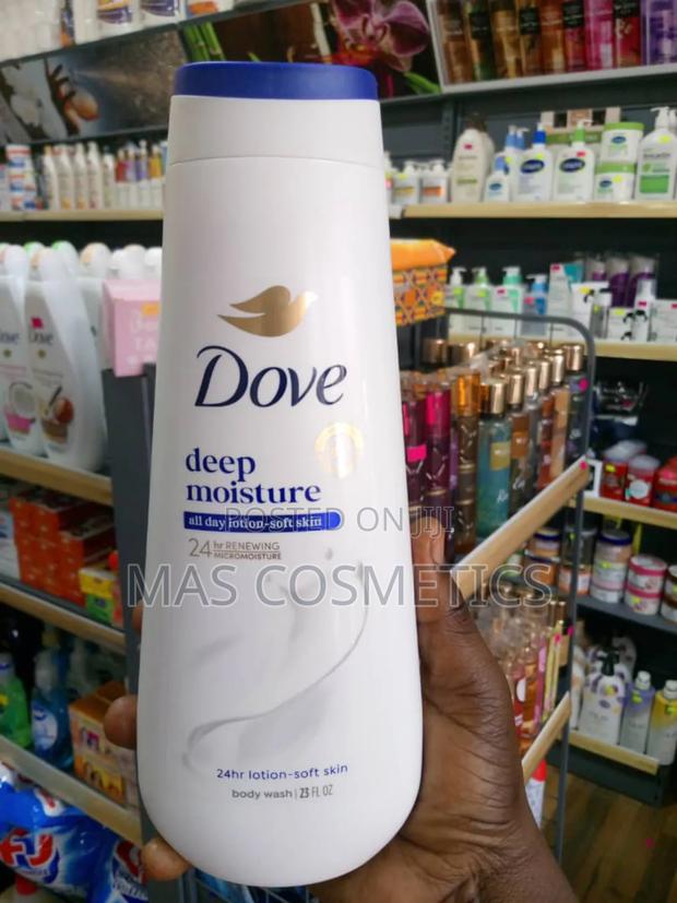Dove Deep Moisture Body Wash · Photo 3