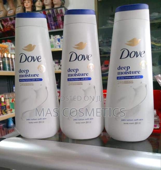 Dove Deep Moisture Body Wash · Photo 4