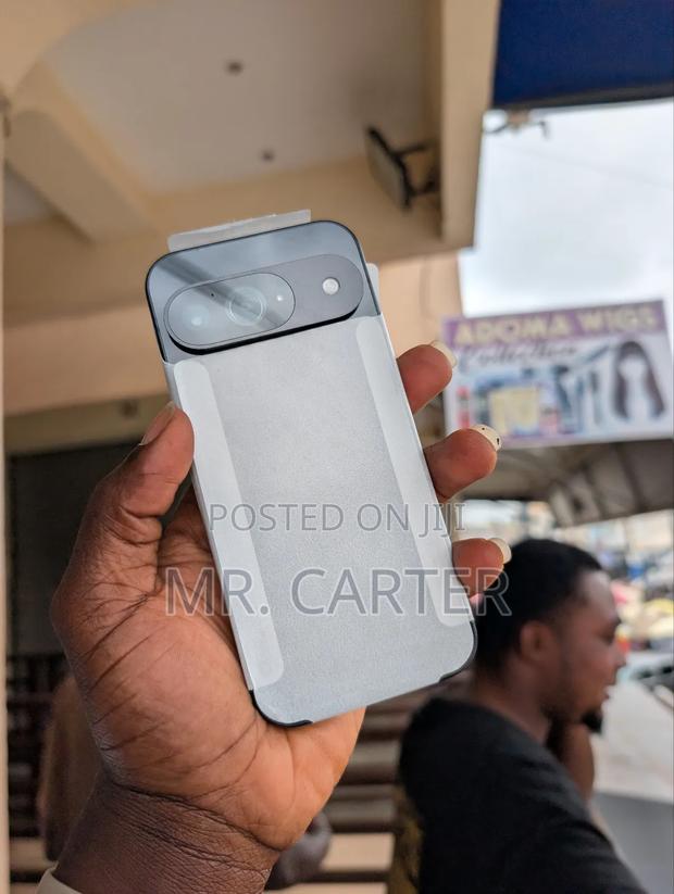 New Google Pixel 9 128 GB Black photo 3