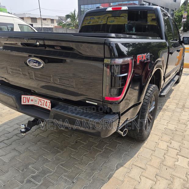 Ford F-150 2021 Black