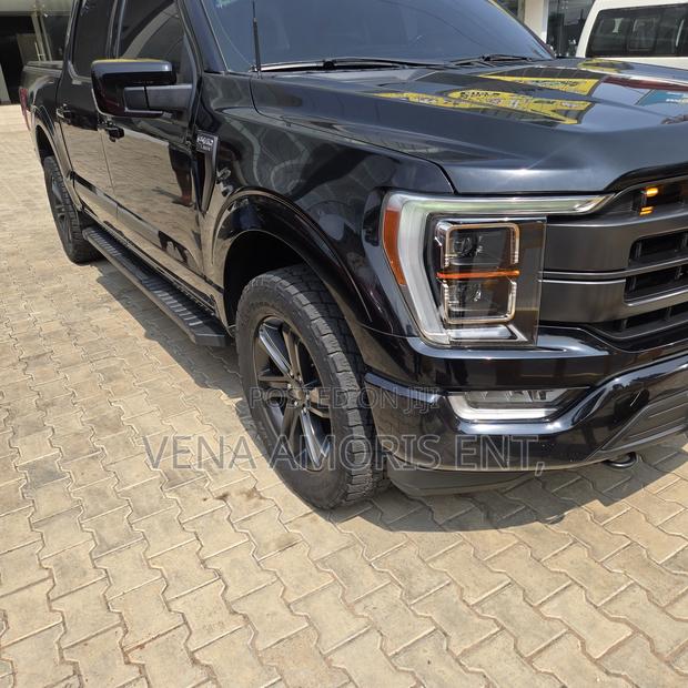 Ford F-150 2021 Black