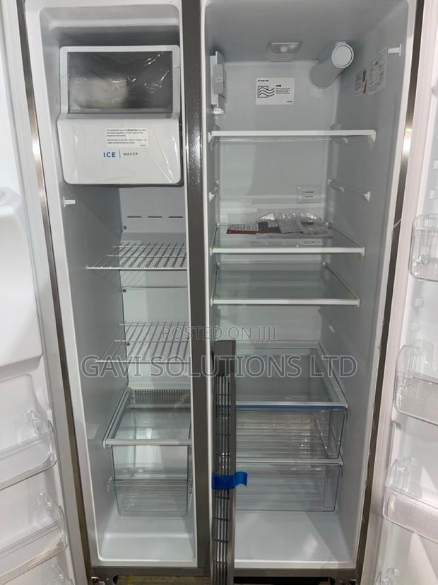 Frigidaire Side By Side Refrigerator photo 3