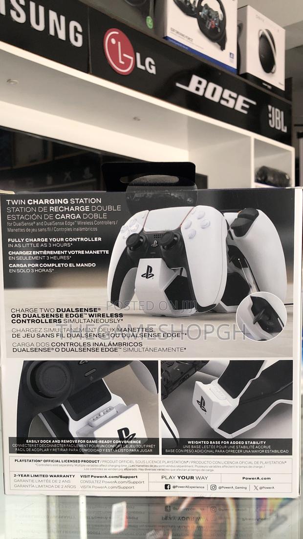 Powera Ps5 Dualsense Controller Charging Station · Photo 4