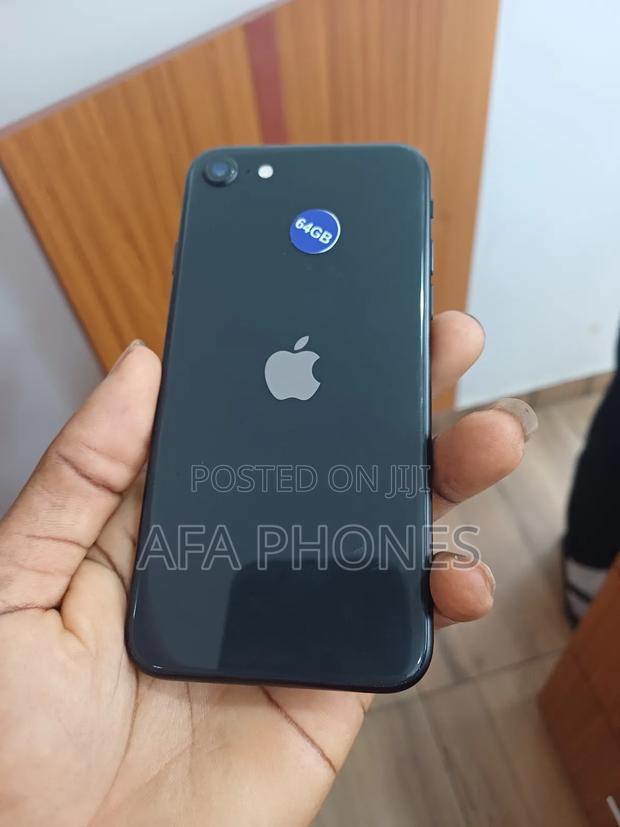 Apple iPhone SE (2020) 64 GB Black photo 2
