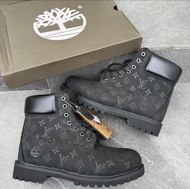 Timberland X Louis Vuitton . Comes in Box . 100% Authentic · Photo 3