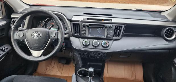 Toyota RAV4 LE AWD (2.5L 4cyl 6A) 2016 Red