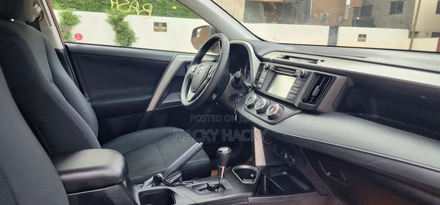 Toyota RAV4 LE AWD (2.5L 4cyl 6A) 2016 Red