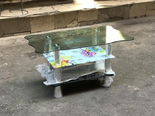 Glass Center Table · Photo 4