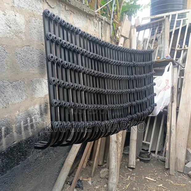 Electric Fence Bars · Photo 3