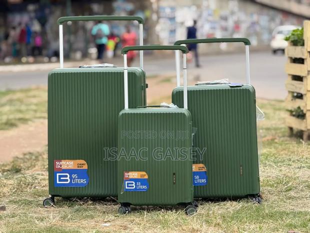3 In 1 Durable/Classy Luxury Zipless Anticrake Luggages · Photo 3