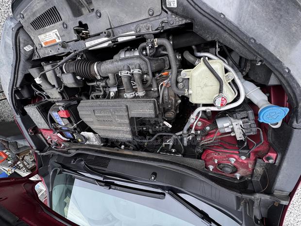 Honda CR-V EX 2022 Red photo 16