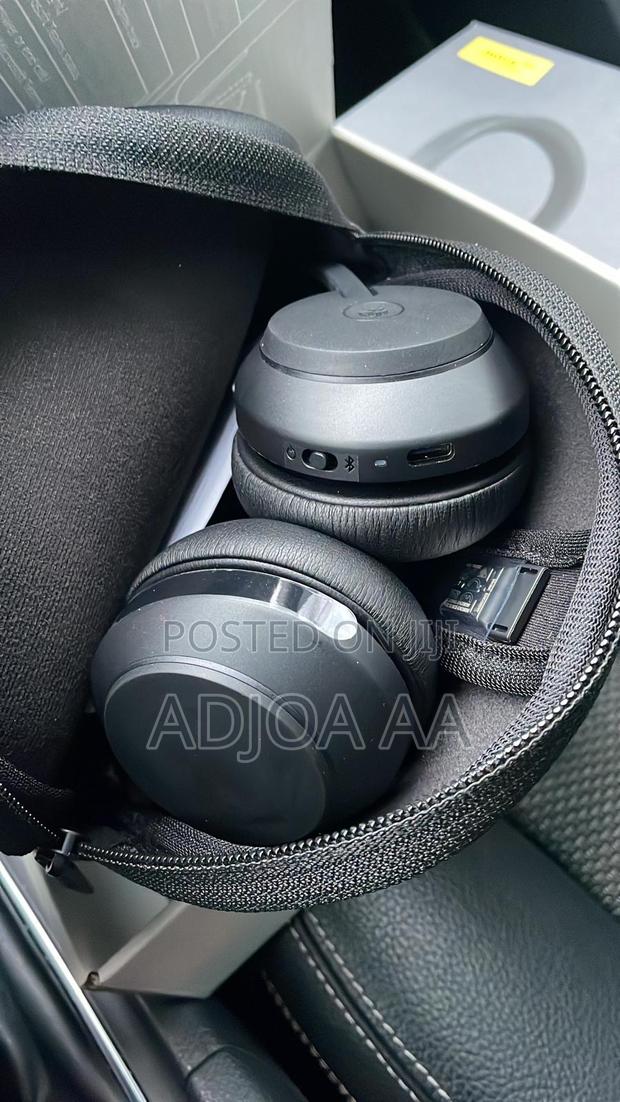 Jabra Evolve2 65 Headsets · Photo 2