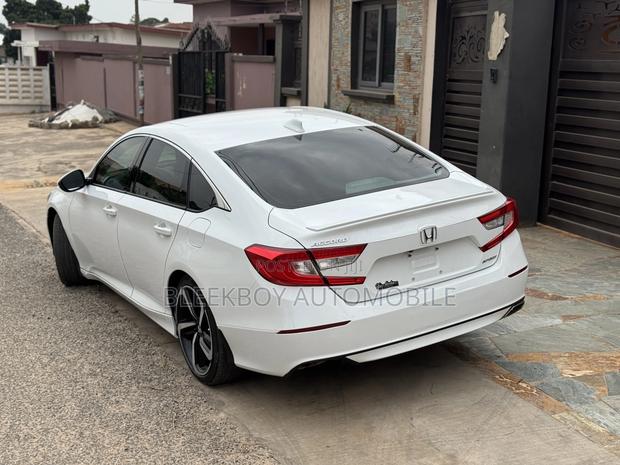 Honda Accord Sport (1.5L 4cyl Turbo CVT) 2019 White photo 4