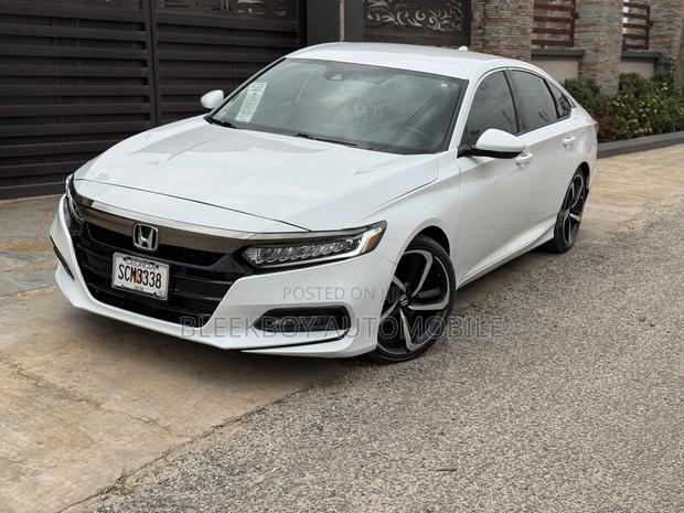 Honda Accord Sport (1.5L 4cyl Turbo CVT) 2019 White