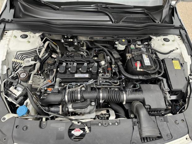 Honda Accord Sport (1.5L 4cyl Turbo CVT) 2019 White photo 11