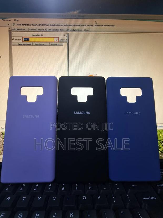 Samsung Galaxy Note 9 Silicone Case · Photo 2