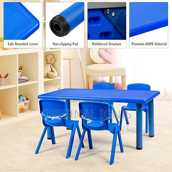 Kids Table · Photo 4