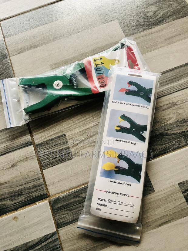 Ear Tag and Applicator photo 10
