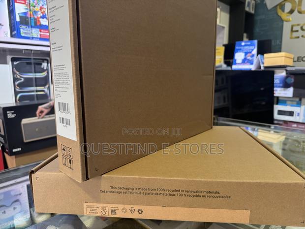 New Laptop Dell 16GB AMD Ryzen 7 SSD 1T