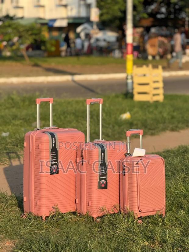 3set Classic Anticrake Luggages With Laptop Compartment · Photo 3