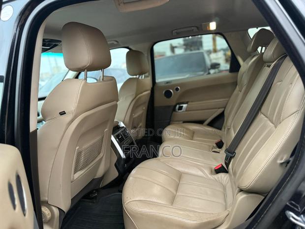 Land Rover Range Rover Sport SE Td6 4x4 (3.0L 6cyl 8A) 2016 Black