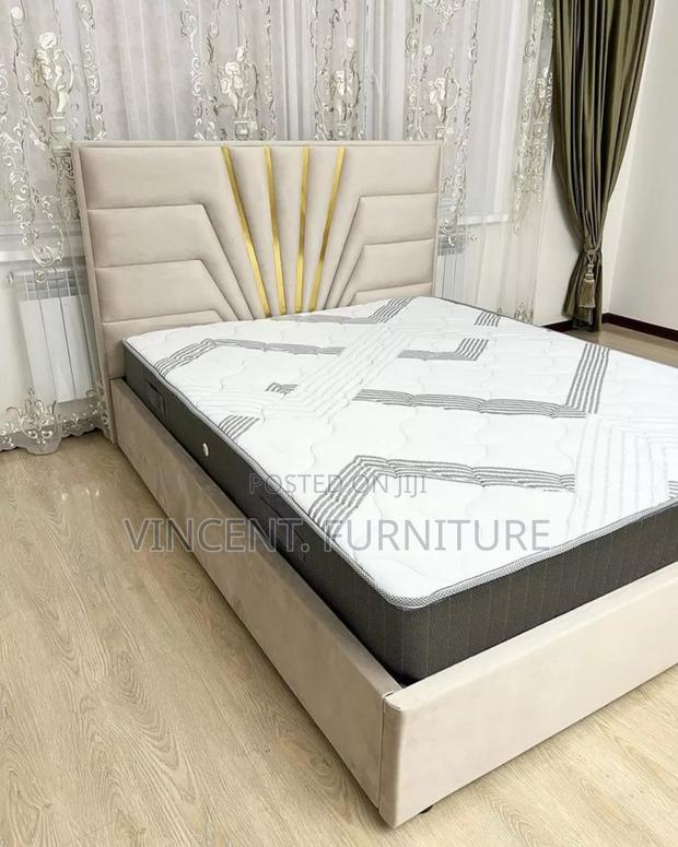 Queen Size Bed With Mattress · Photo 2