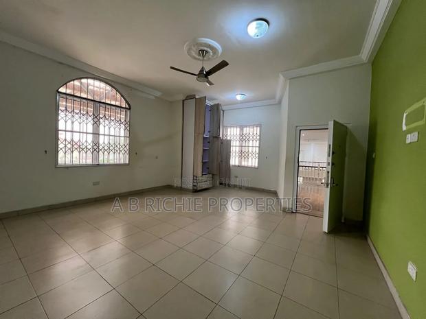 6bdrm Mansion in Ab Richie Properties, East Legon for sale · Photo 2