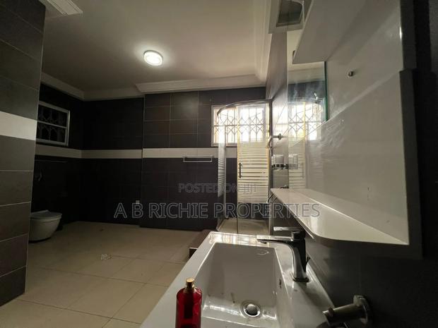 6bdrm Mansion in Ab Richie Properties, East Legon for sale · Photo 3
