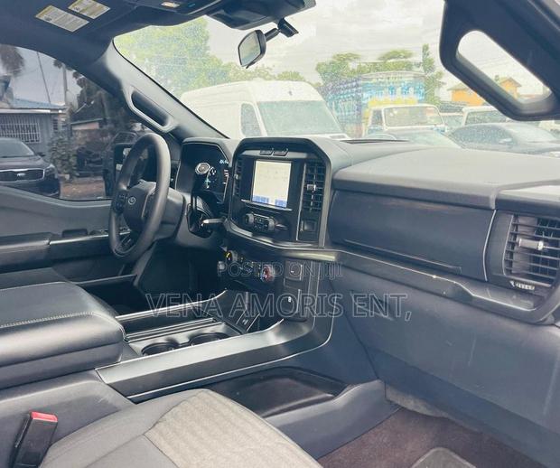 Ford F-150 2022 White