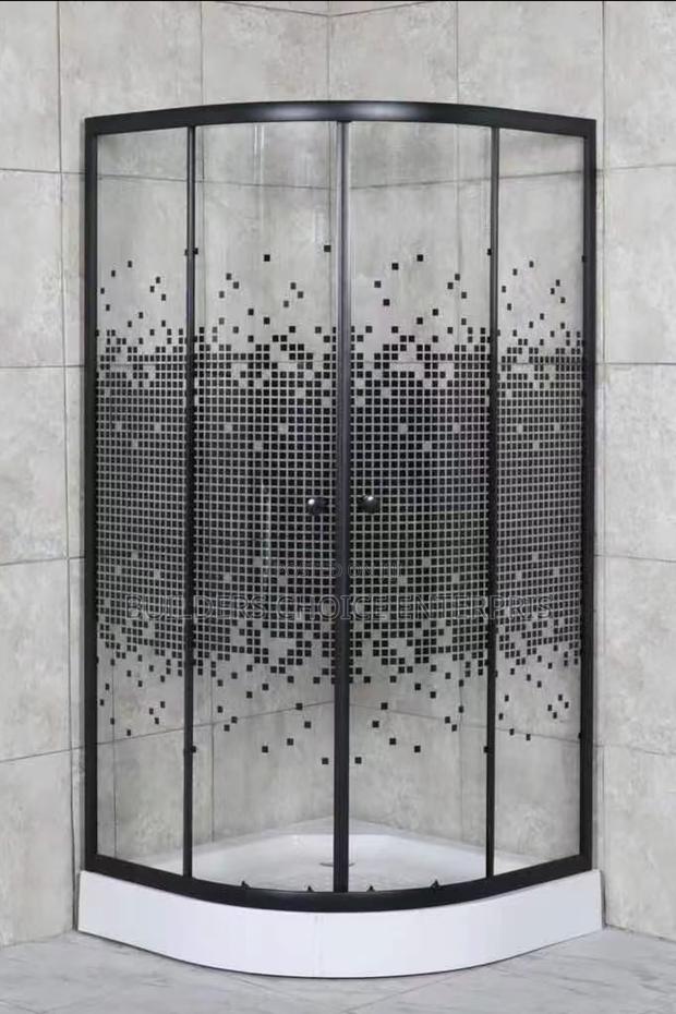Shower Cubicle 90/90 · Photo 2