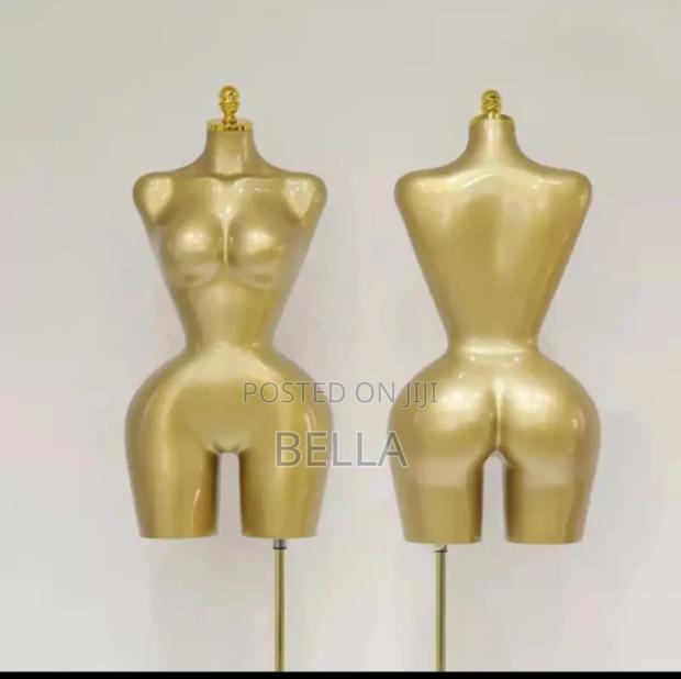 Golden BBL Mannequin photo 2