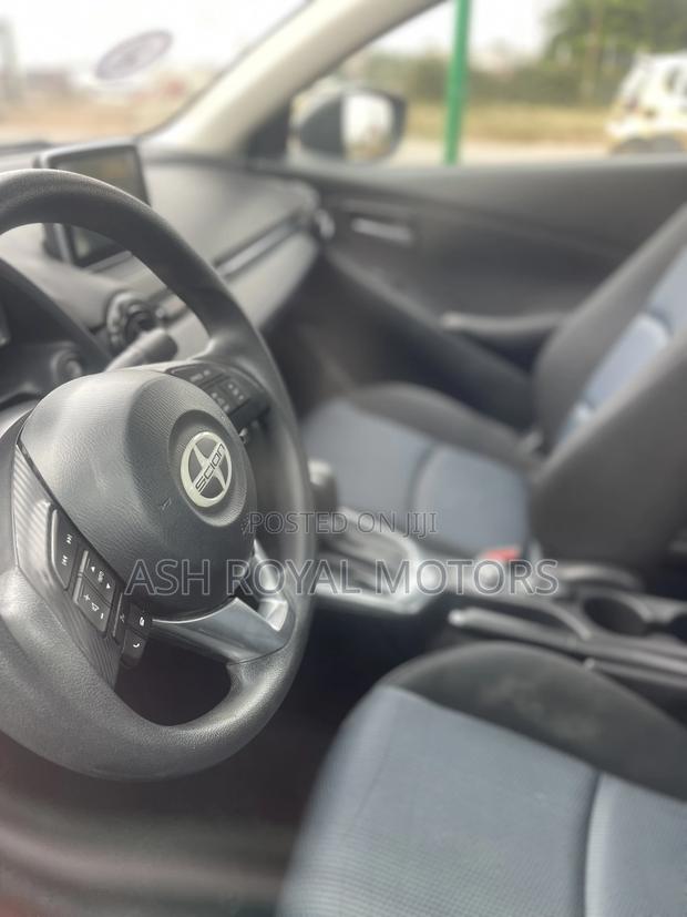 Toyota Yaris iA 1.5 FWD 2016 Black