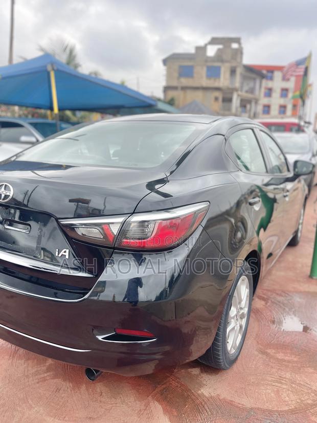 Toyota Yaris iA 1.5 FWD 2016 Black