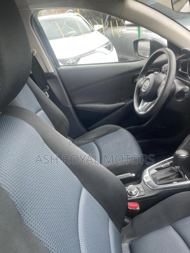 Toyota Yaris iA 1.5 FWD 2016 Black