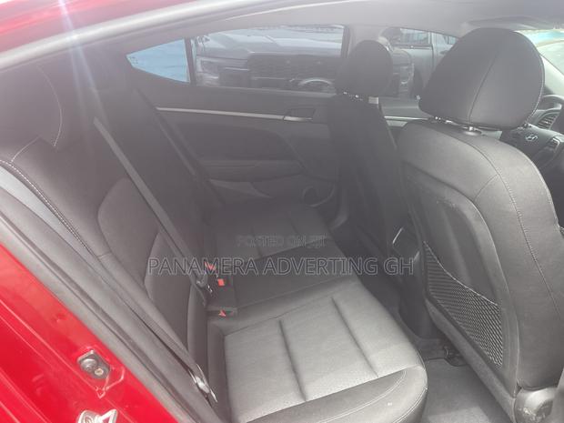 Hyundai Elantra ECO Sedan FWD (1.4L 4cyl 7A) 2017 Red