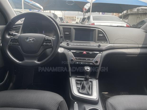 Hyundai Elantra ECO Sedan FWD (1.4L 4cyl 7A) 2017 Red