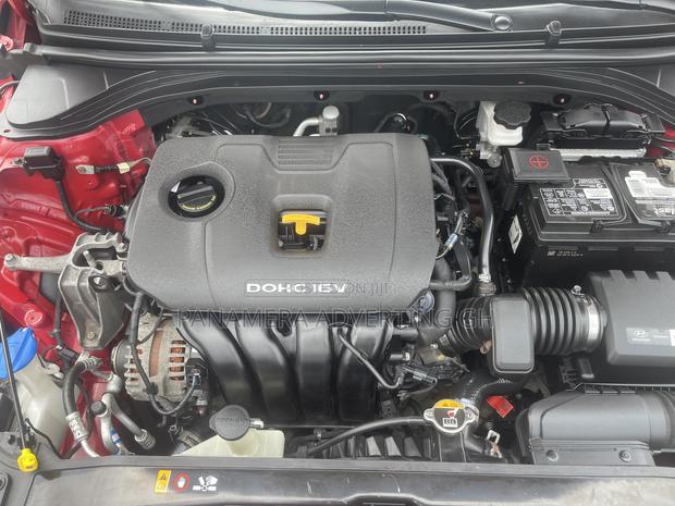 Hyundai Elantra ECO Sedan FWD (1.4L 4cyl 7A) 2017 Red