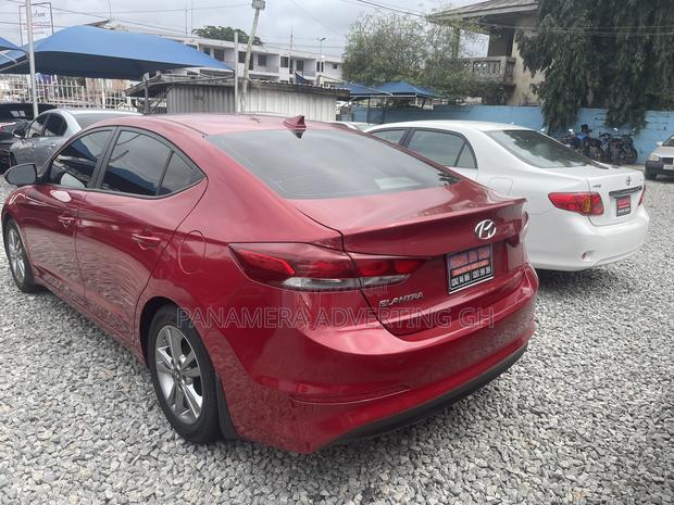 Hyundai Elantra ECO Sedan FWD (1.4L 4cyl 7A) 2017 Red