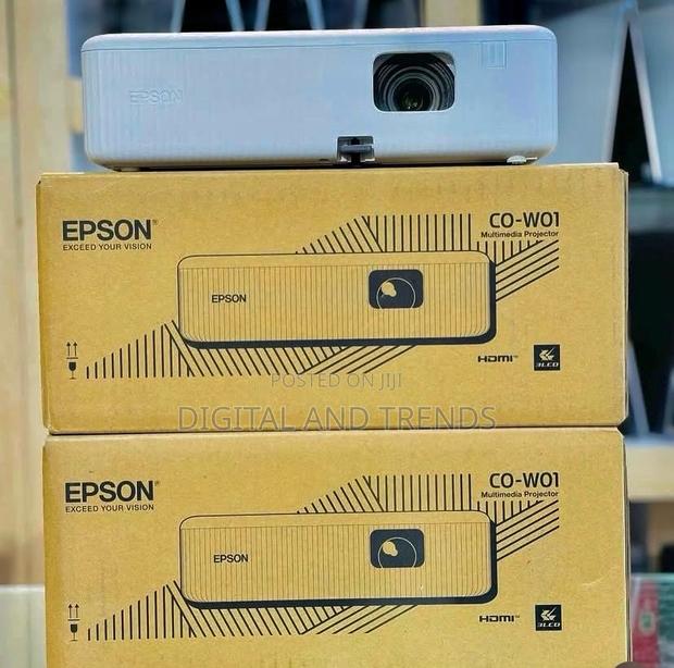 Epson C0-W01 Projector photo 2