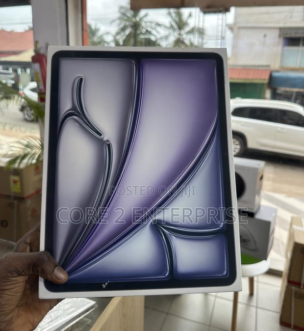 New Apple iPad Air 13 (2024) 1 TB Gray · Photo 3