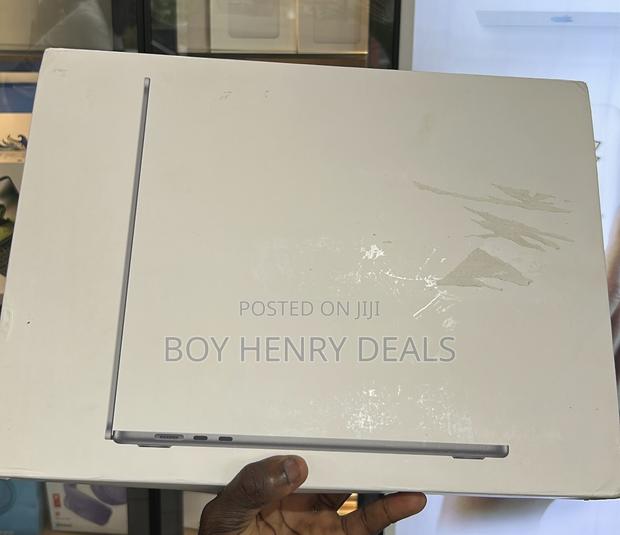 New Laptop Apple MacBook Air 2024 M3 15-Inch 16GB Apple M3 SSD 256GB