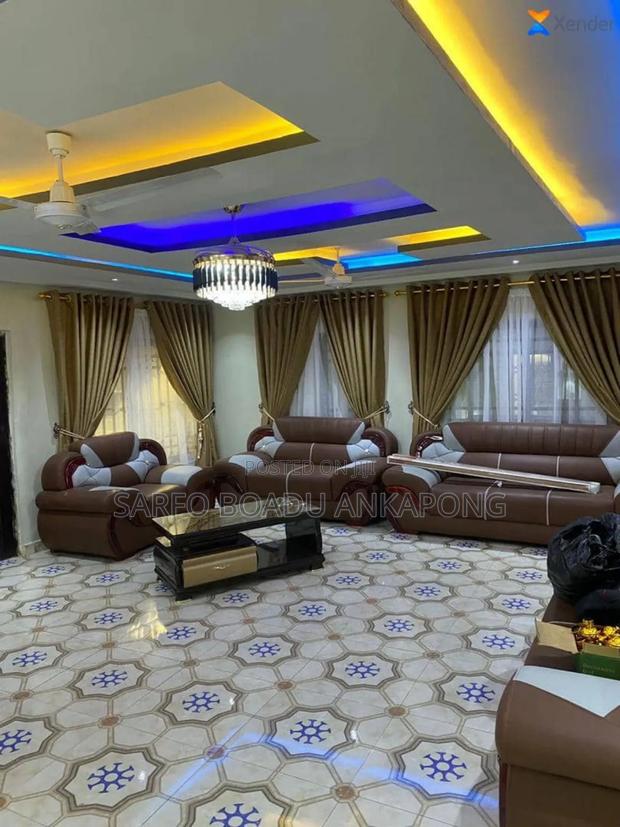 Sarfo Curtains Installations · Photo 4