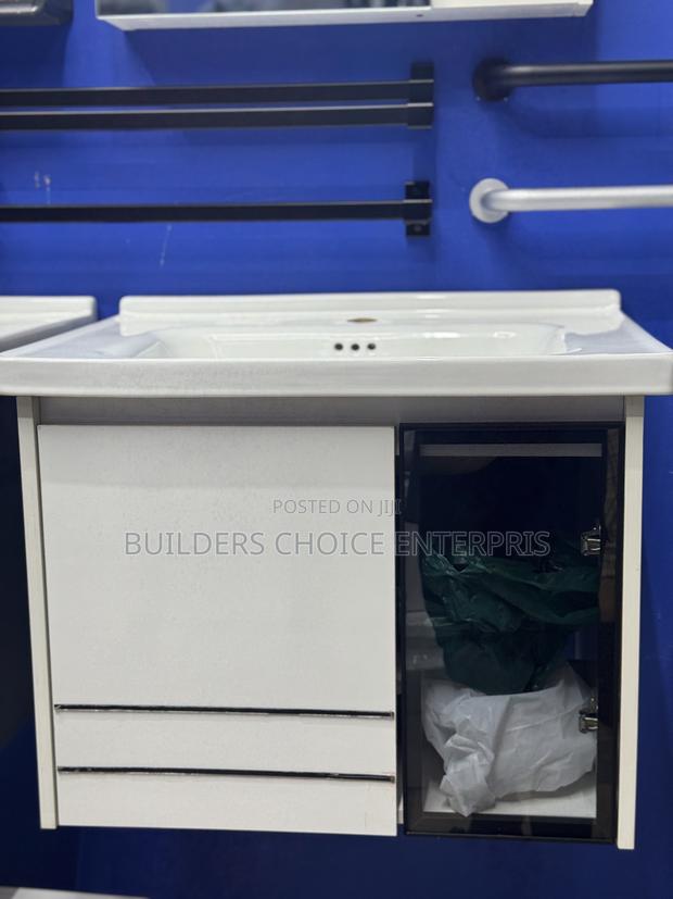 Cabinet Basin 60cm With Cabinet Mirror · Photo 4