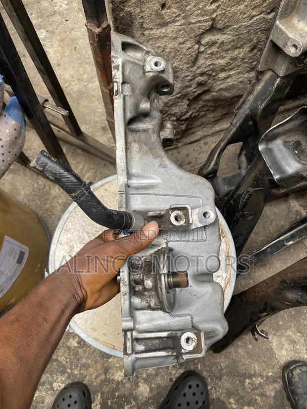 Honda Civic.5t Oil Base (Sump) photo 2