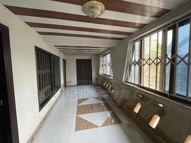 5bdrm House in K Fuseini Estate, Kumasi Metropolitan for sale photo 5