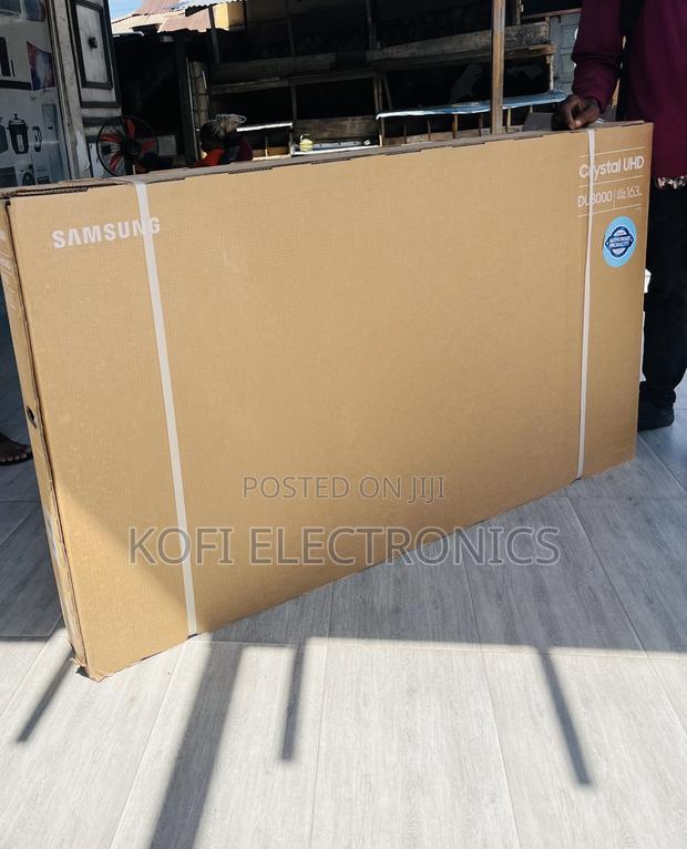 Crystal Uhd Smart Samsung 65ur800 65” Television. · Photo 4