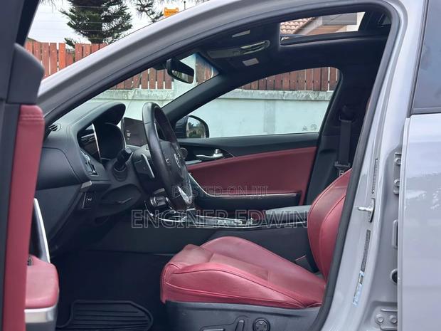 Kia Stinger Premium AWD 2019 Gray photo 10